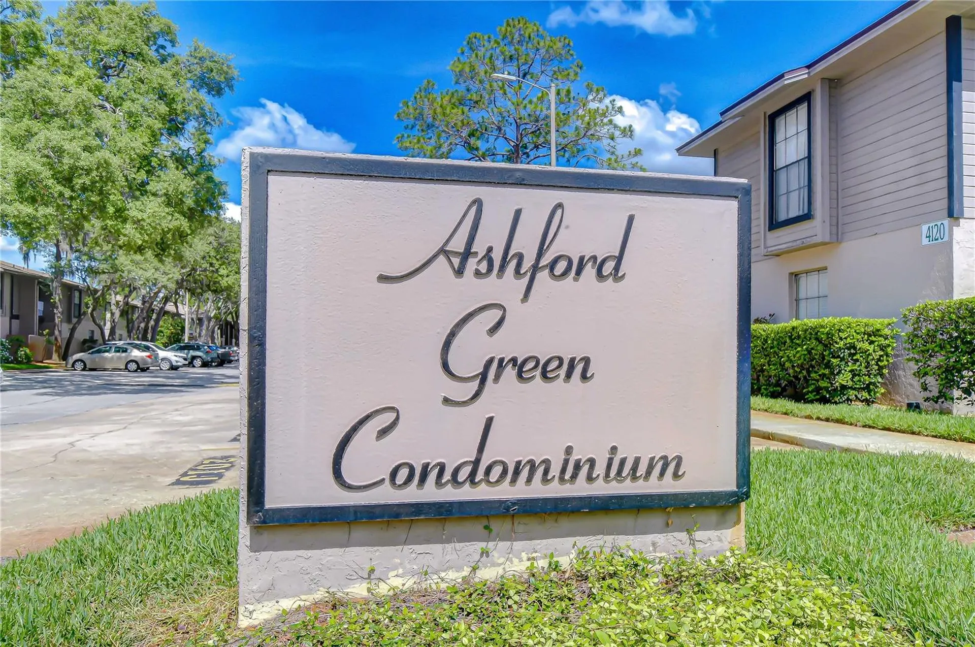 4008 Ashford Green Place Tampa FL 33613