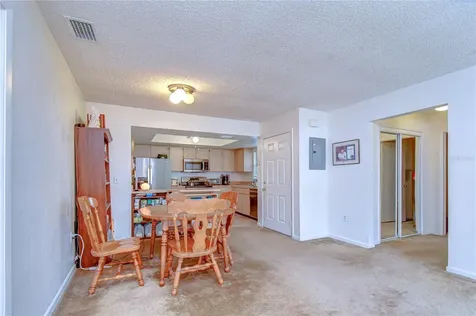 4008 Ashford Green Place Tampa FL 33613