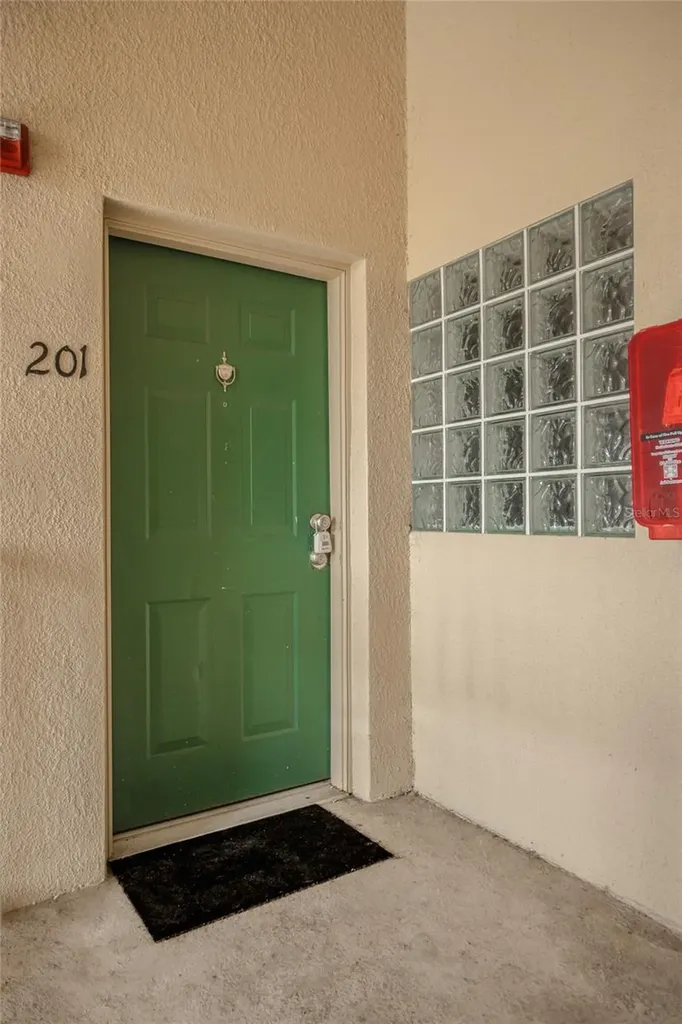 6007 Skydale Way Riverview FL 33578