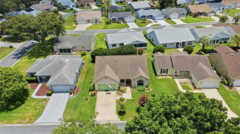 611 Lisbon Lane Lady Lake FL 32159
