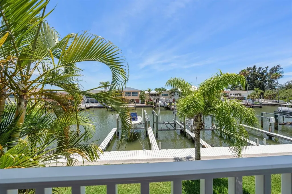 659 Garland Circle Indian Rocks Beach FL 33785