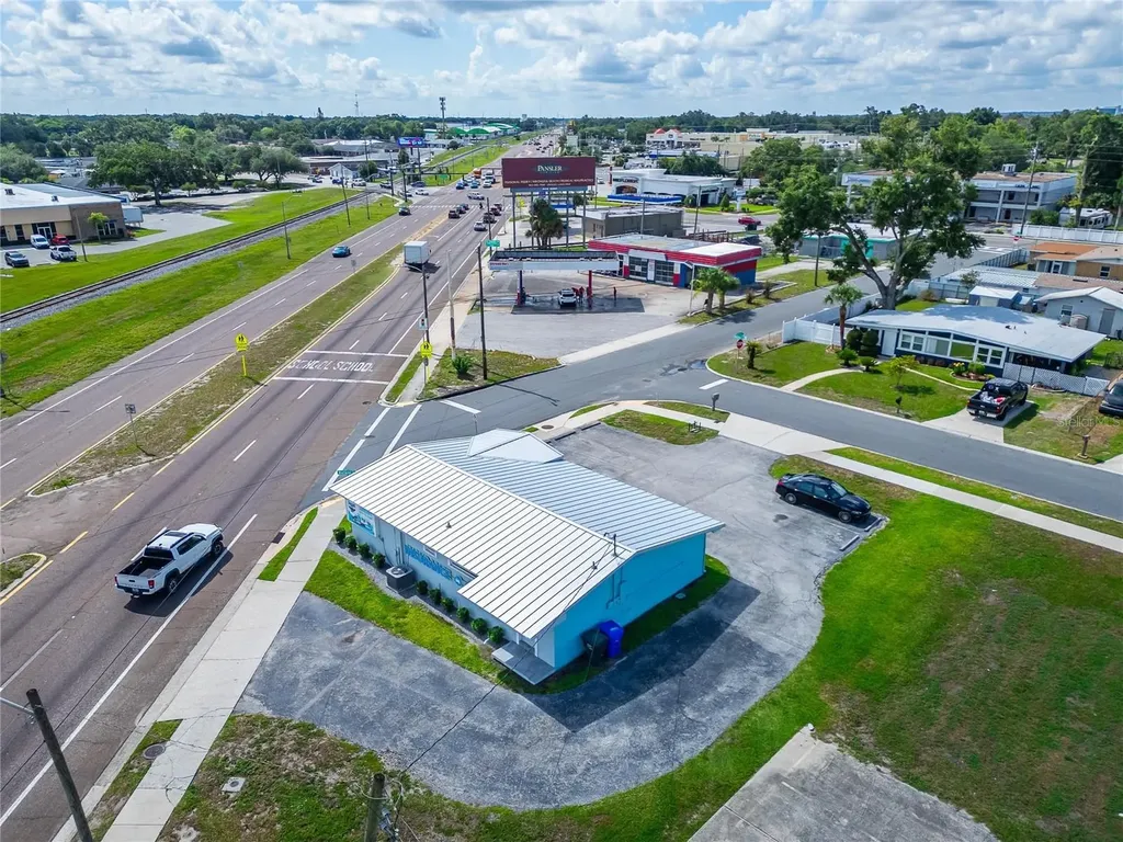 1233 Bartow Road Lakeland FL 33801