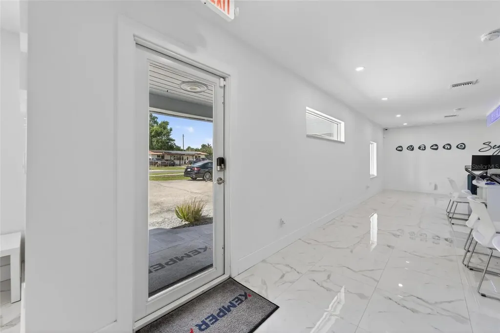 1233 Bartow Road Lakeland FL 33801