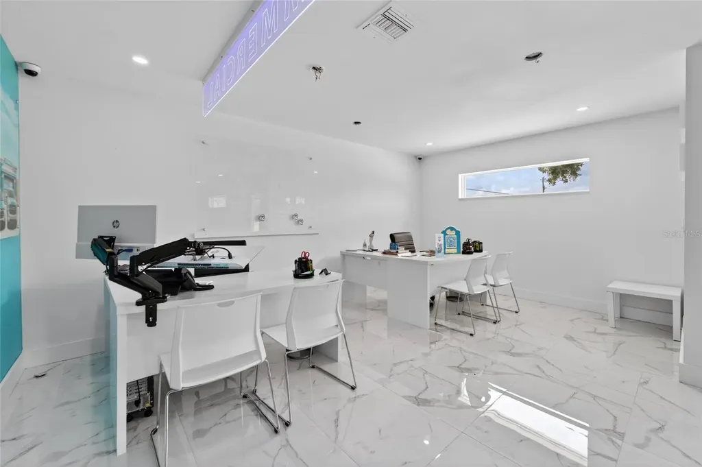 1233 Bartow Road Lakeland FL 33801