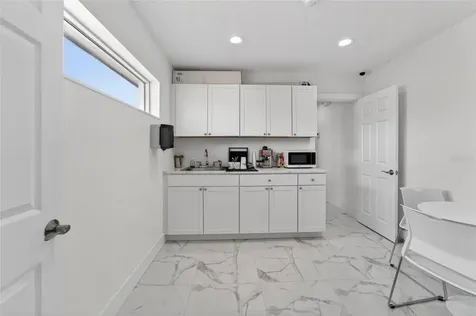1233 Bartow Road Lakeland FL 33801