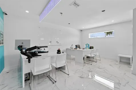 1233 Bartow Road Lakeland FL 33801