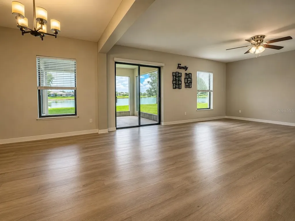 5689 Elsinore Way Lakeland FL 33805