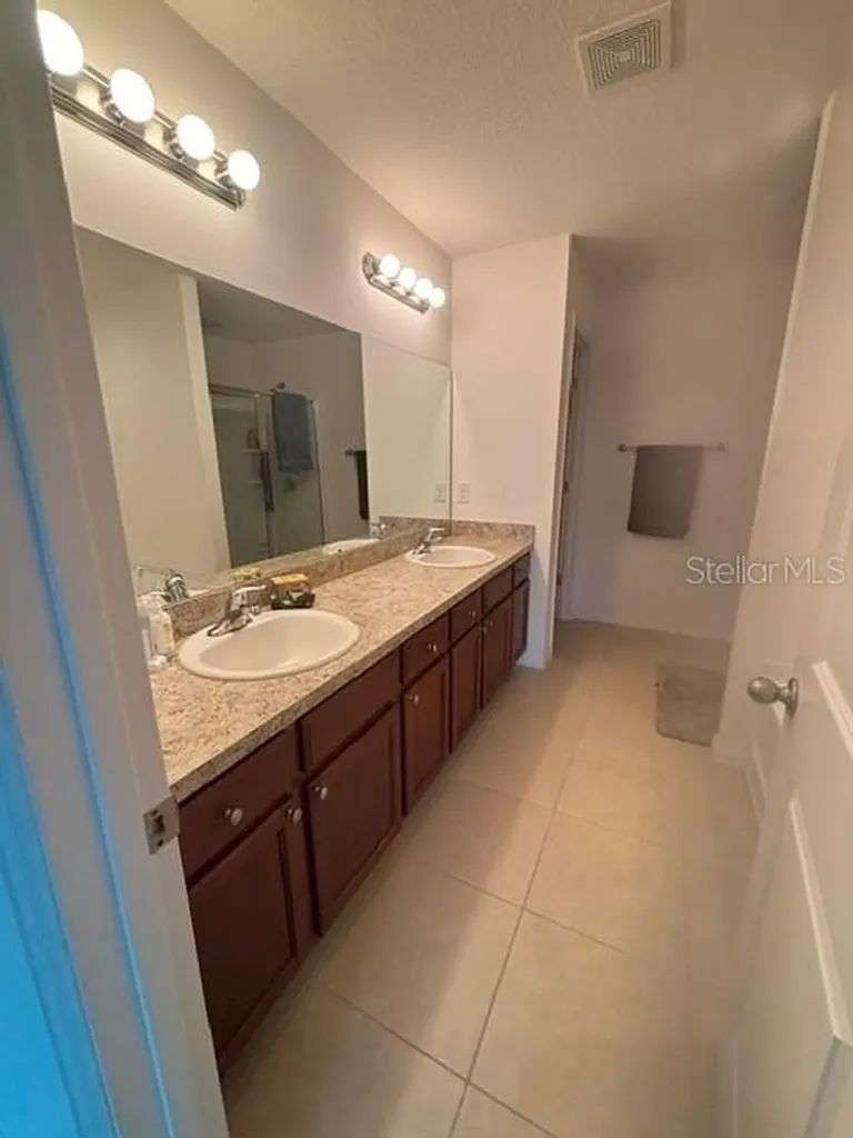 5689 Elsinore Way Lakeland FL 33805
