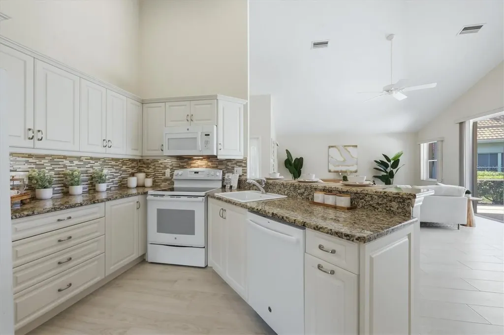 8006 Bobcat Circle Sarasota FL 34238