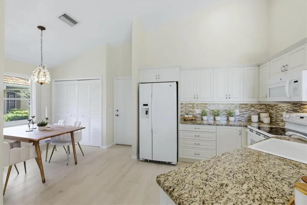 8006 Bobcat Circle Sarasota FL 34238