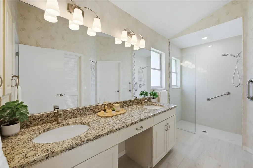 8006 Bobcat Circle Sarasota FL 34238
