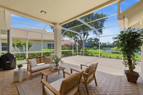 8006 Bobcat Circle Sarasota FL 34238
