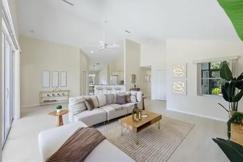 8006 Bobcat Circle Sarasota FL 34238