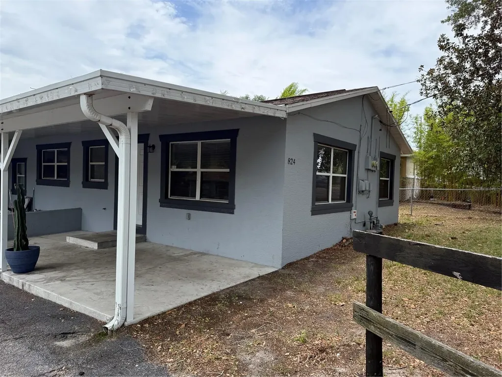 824 S Lone Oak Drive Leesburg FL 34748