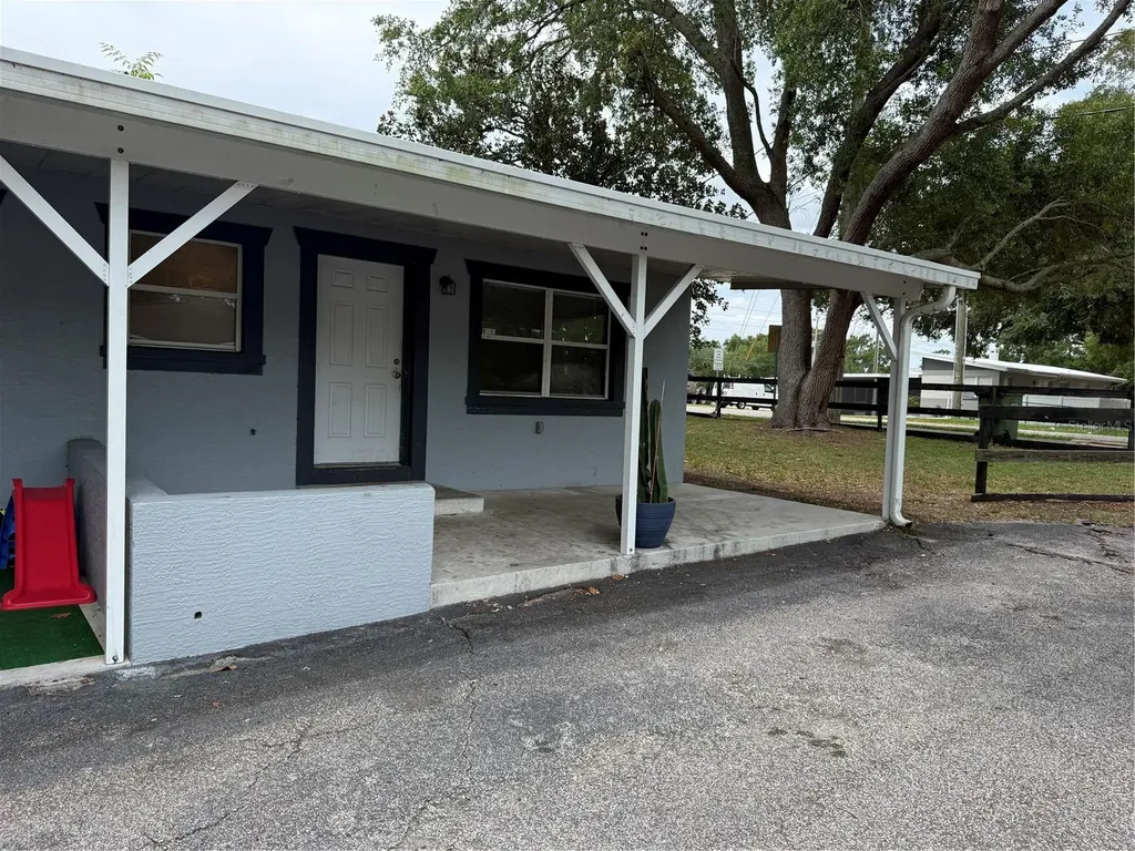 824 S Lone Oak Drive Leesburg FL 34748