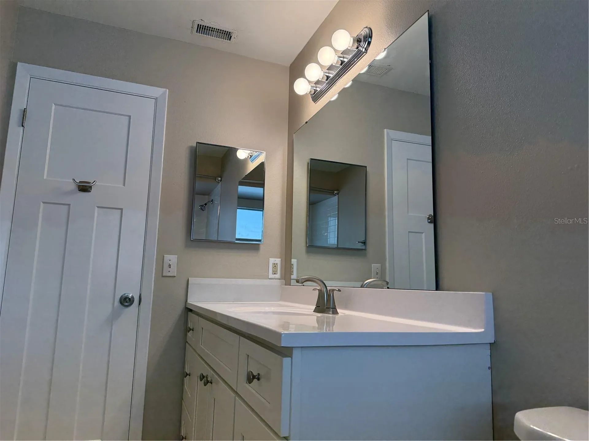 824 S Lone Oak Drive Leesburg FL 34748