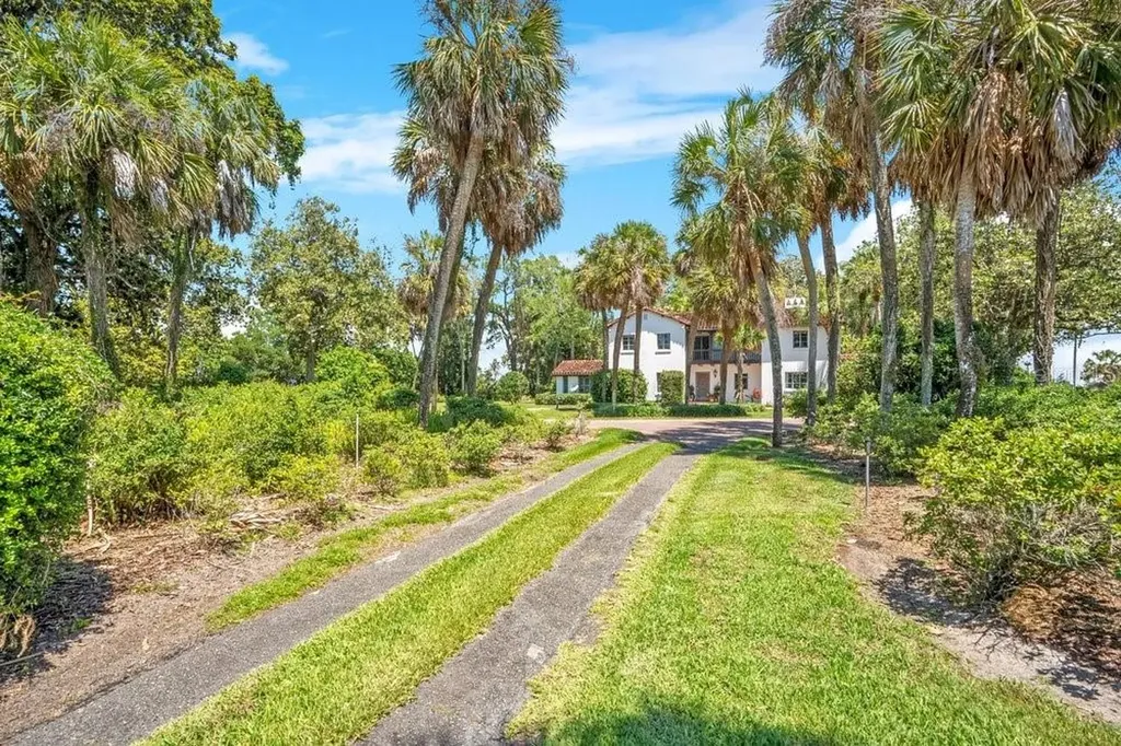14365 SE Highway 42 Weirsdale FL 32195