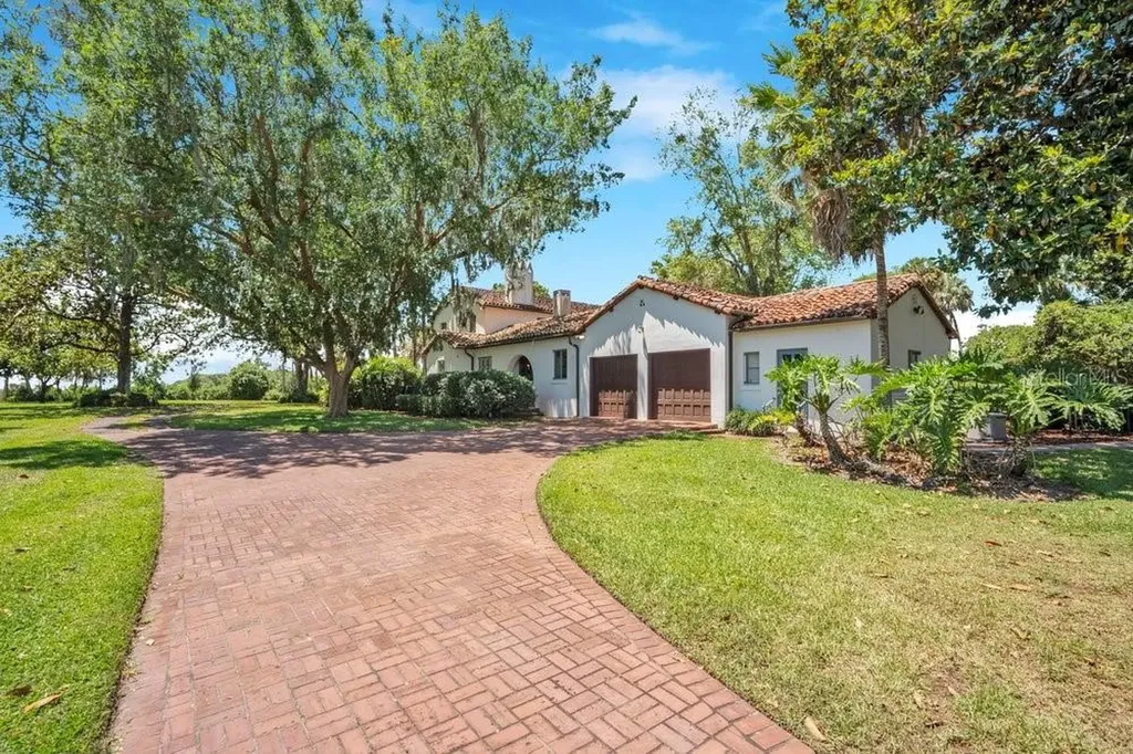 14365 SE Highway 42 Weirsdale FL 32195