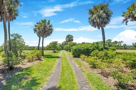 14365 SE Highway 42 Weirsdale FL 32195