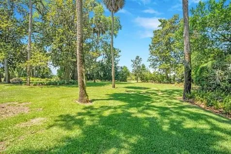 14365 SE Highway 42 Weirsdale FL 32195