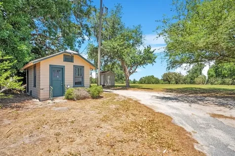 14365 SE Highway 42 Weirsdale FL 32195