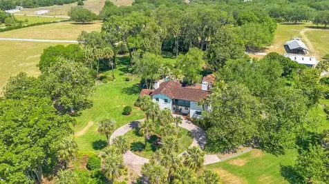 14365 SE Highway 42 Weirsdale FL 32195