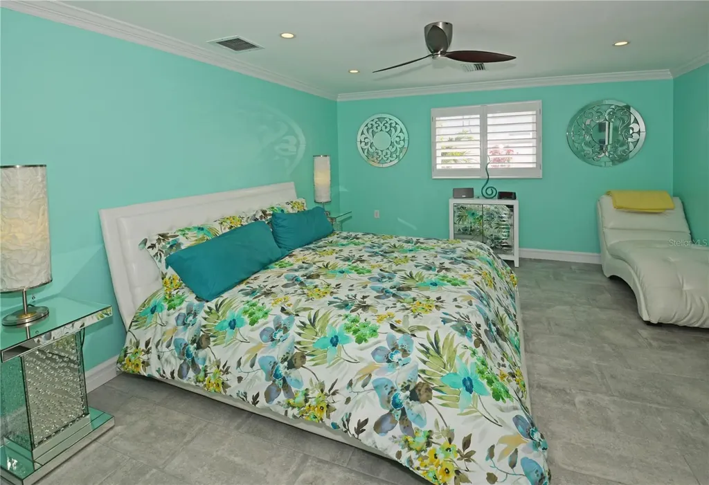 7020 Mango Avenue S St Petersburg FL 33707