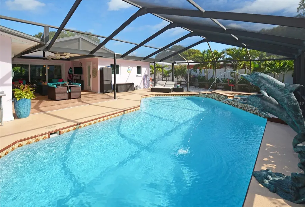 7020 Mango Avenue S St Petersburg FL 33707