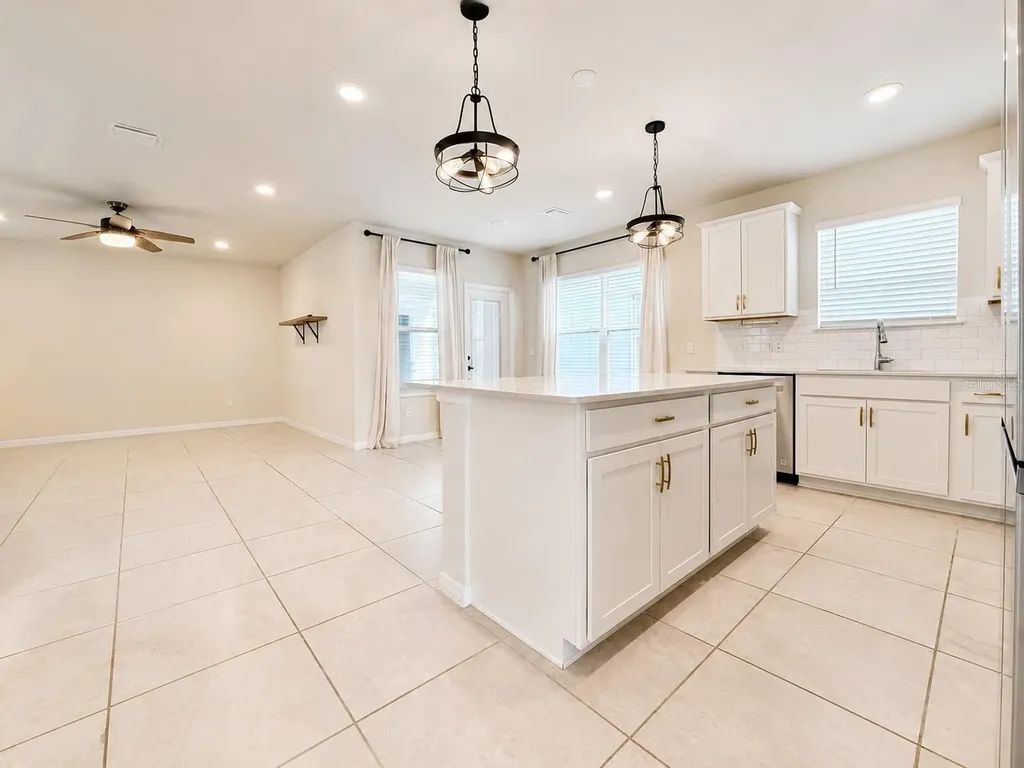 2092 Cross Prairie Parkway Kissimmee FL 34744