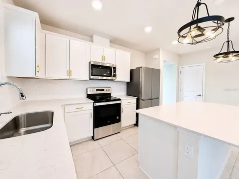 2092 Cross Prairie Parkway Kissimmee FL 34744