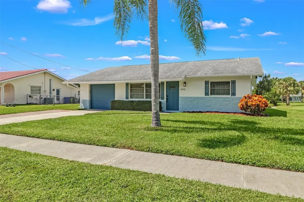 4711 Forest Glen Drive North Fort Myers FL 33903