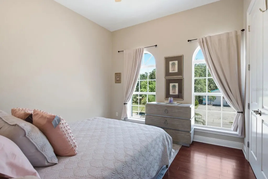 47 W Morgan Street Tarpon Springs FL 34689