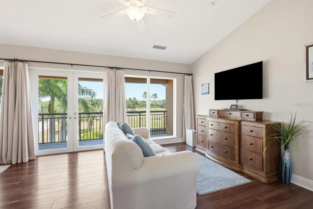 47 W Morgan Street Tarpon Springs FL 34689