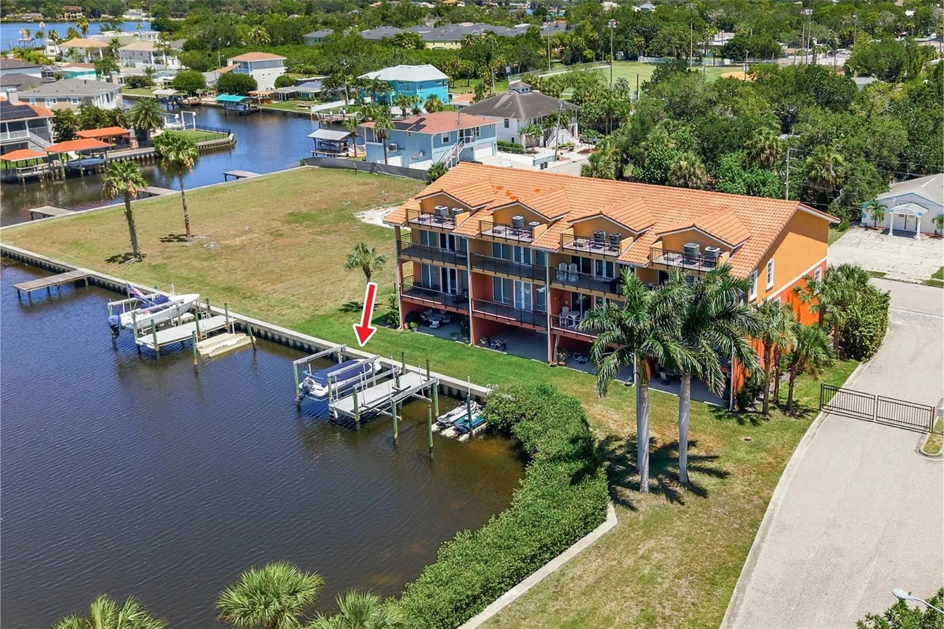 47 W Morgan Street Tarpon Springs FL 34689