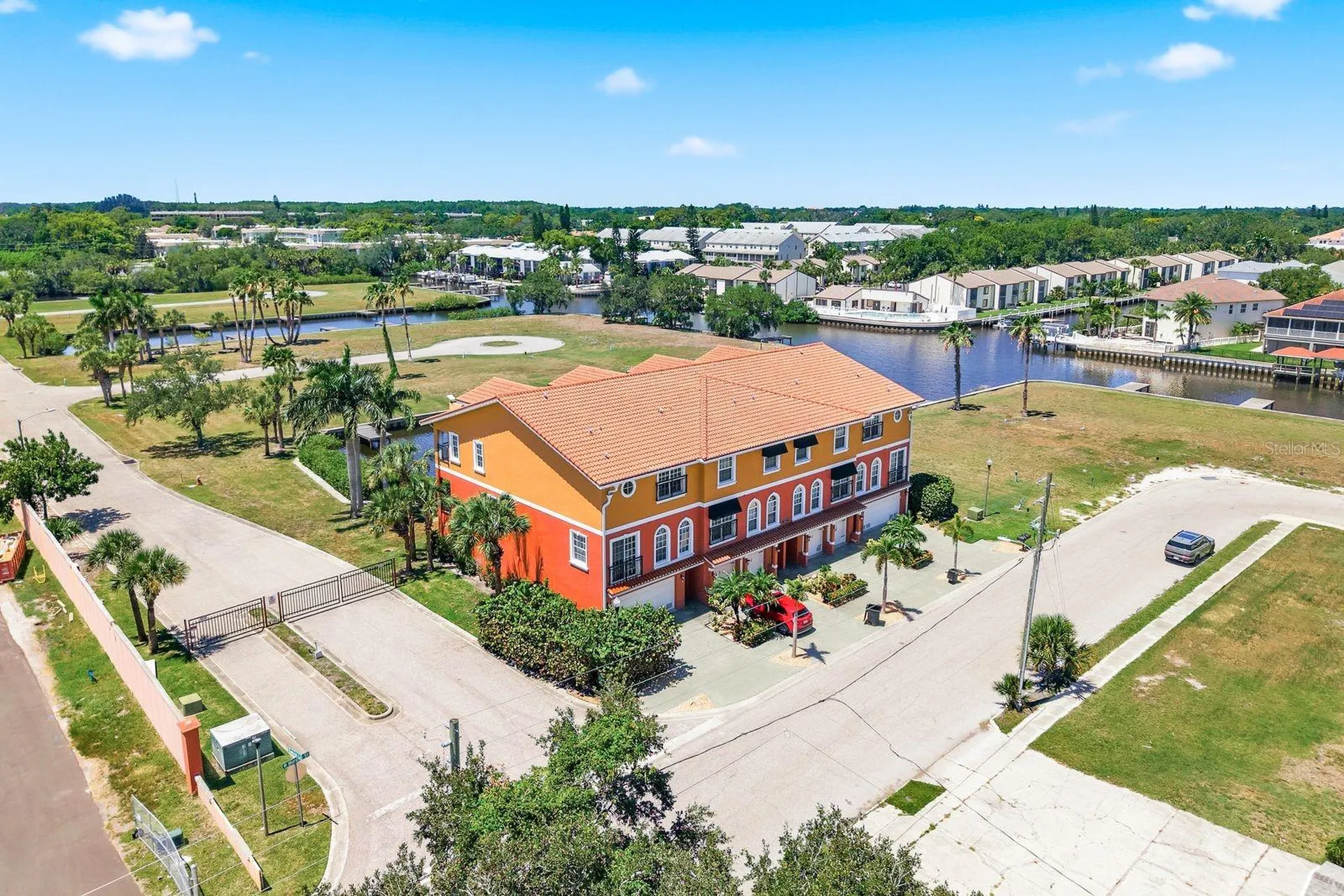 47 W Morgan Street Tarpon Springs FL 34689