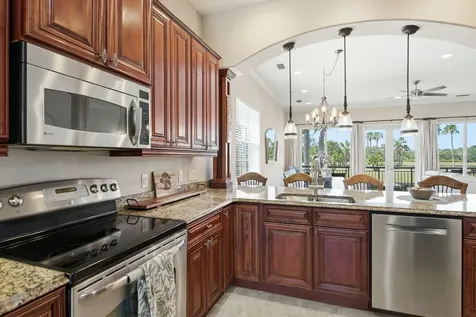 47 W Morgan Street Tarpon Springs FL 34689