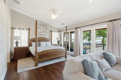 47 W Morgan Street Tarpon Springs FL 34689