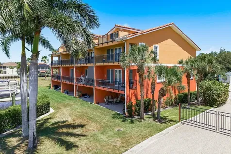 47 W Morgan Street Tarpon Springs FL 34689