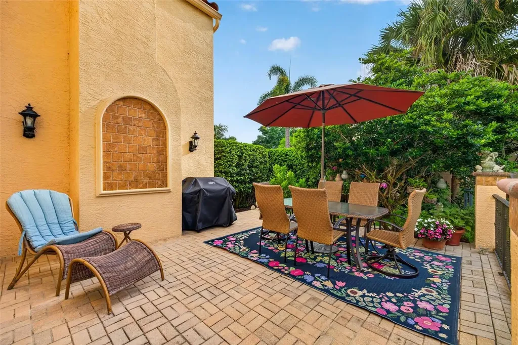 322 Roebling Road S Belleair FL 33756