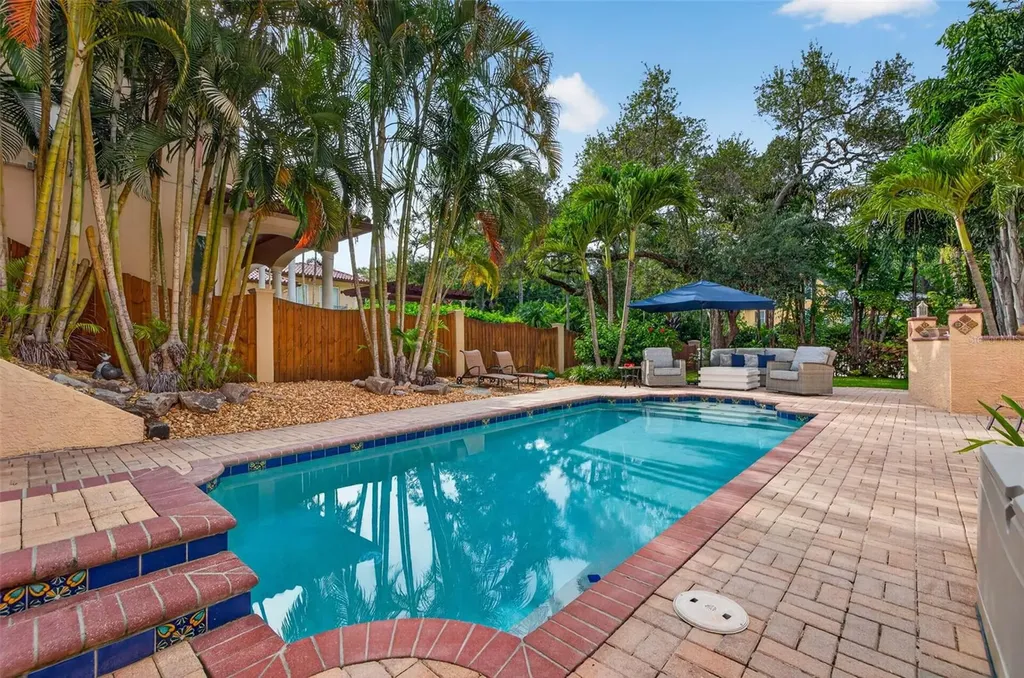 322 Roebling Road S Belleair FL 33756