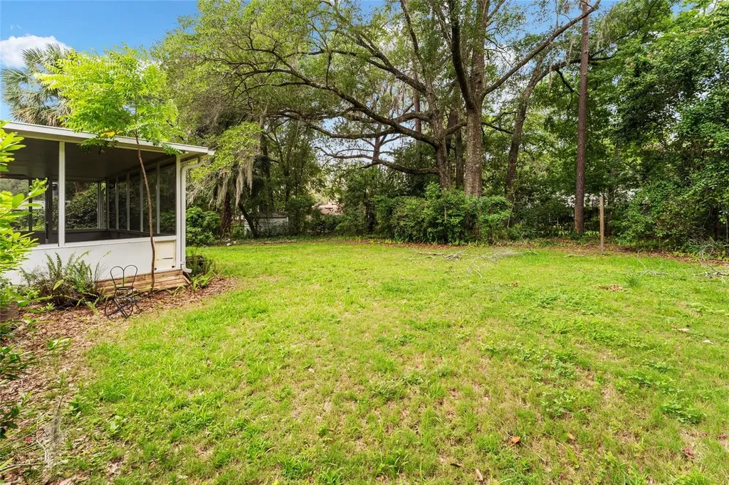 930 NW 37th Terrace Gainesville FL 32605