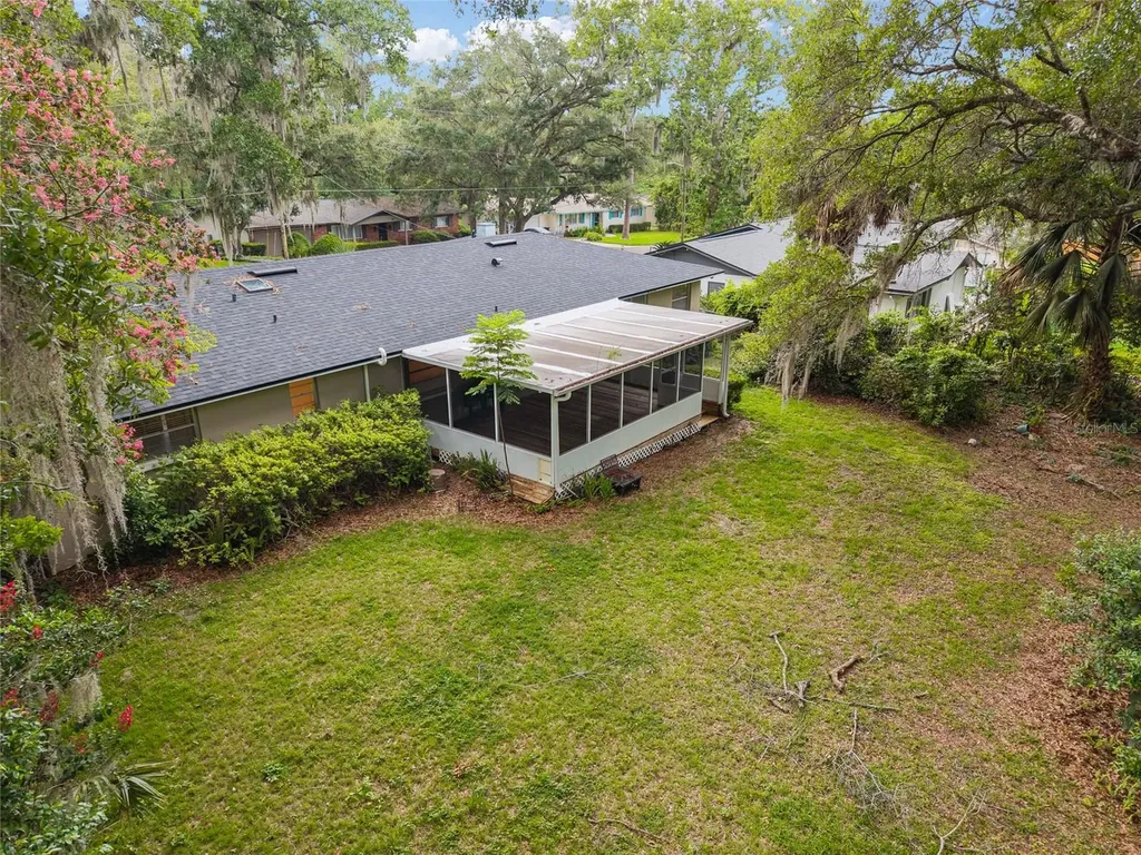 930 NW 37th Terrace Gainesville FL 32605