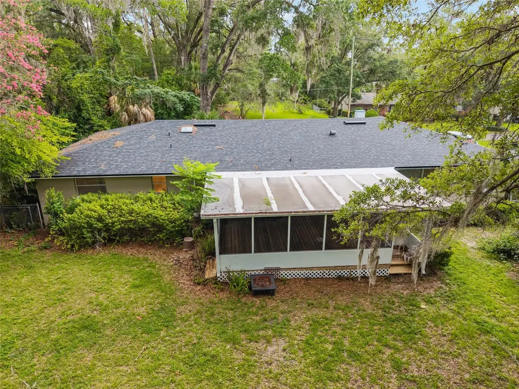 930 NW 37th Terrace Gainesville FL 32605