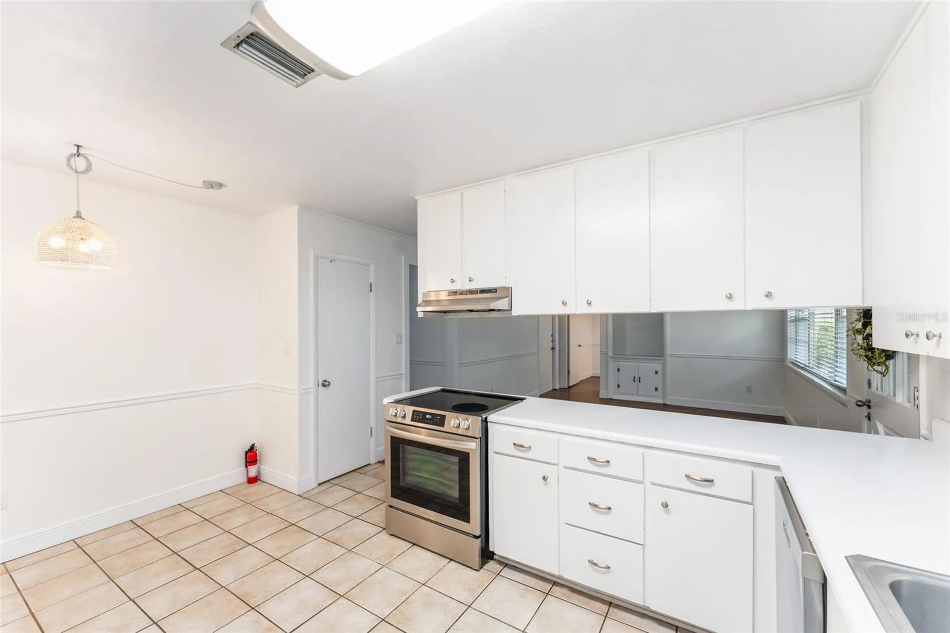 930 NW 37th Terrace Gainesville FL 32605