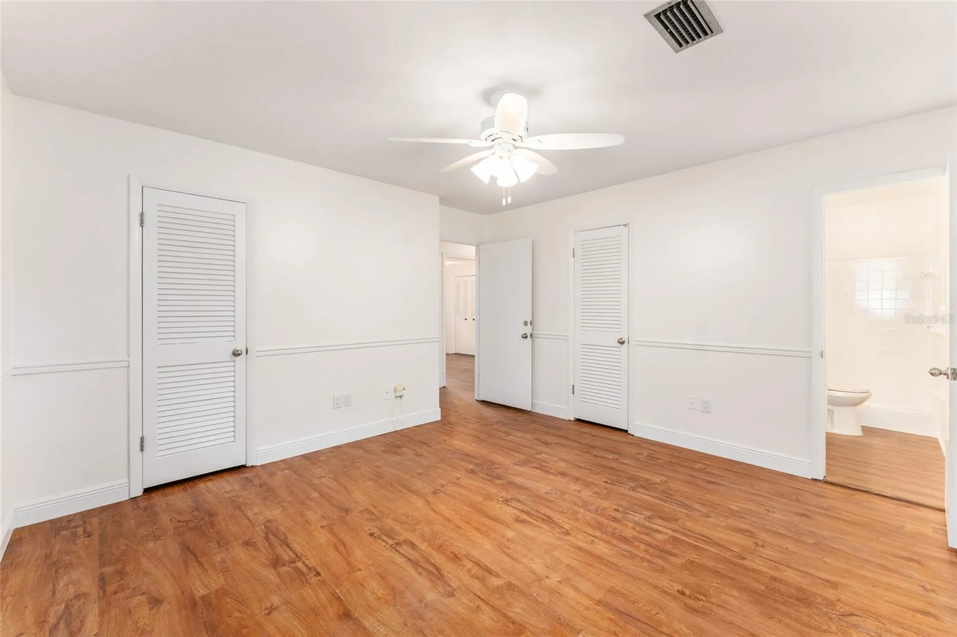 930 NW 37th Terrace Gainesville FL 32605