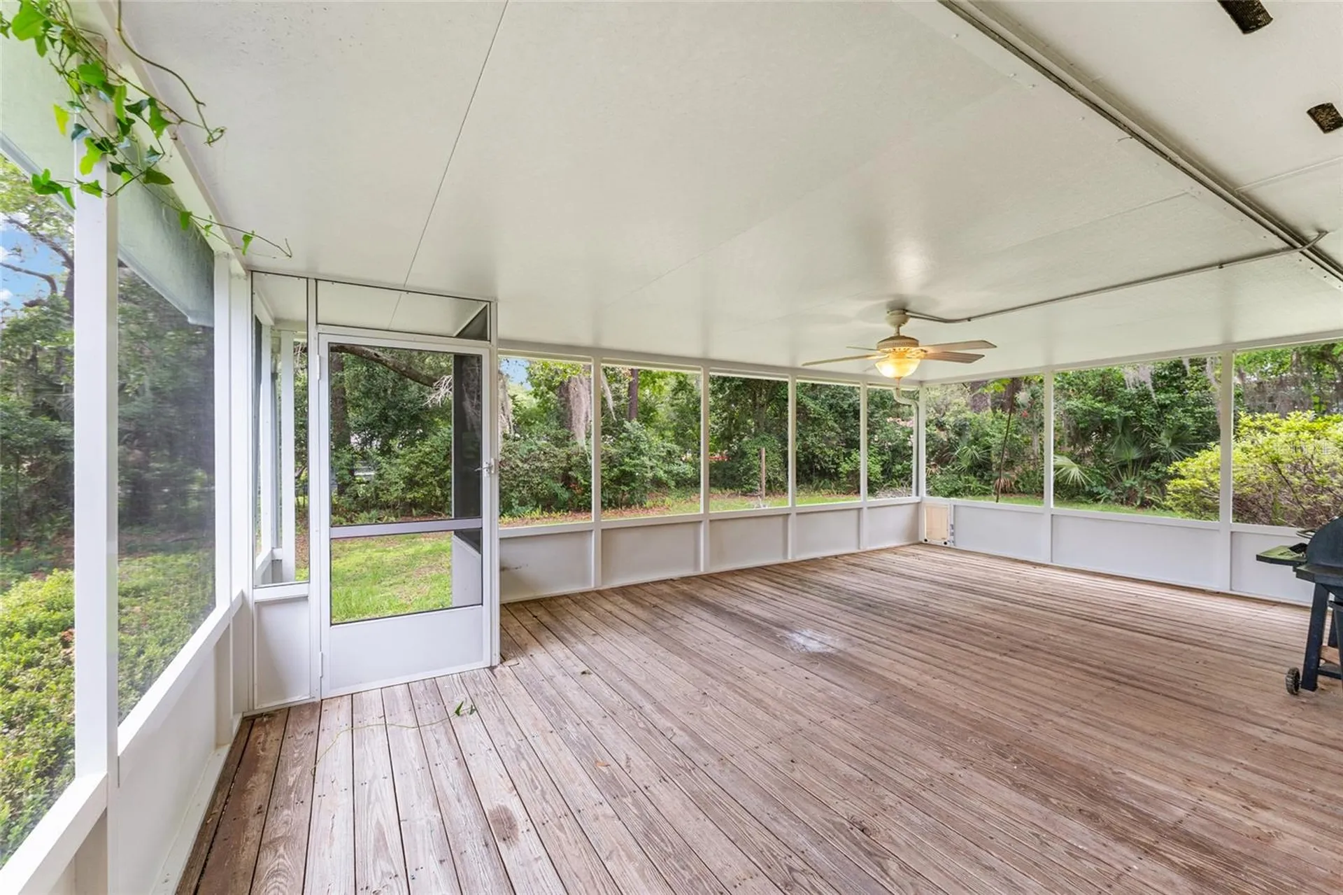 930 NW 37th Terrace Gainesville FL 32605