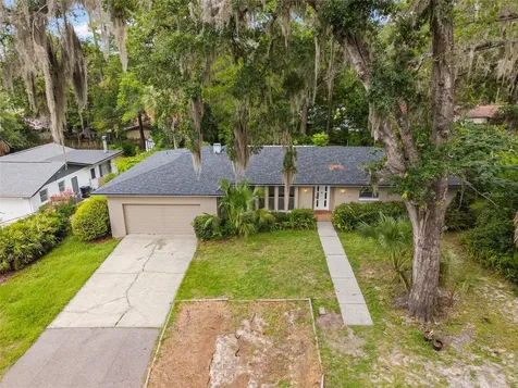 930 NW 37th Terrace Gainesville FL 32605