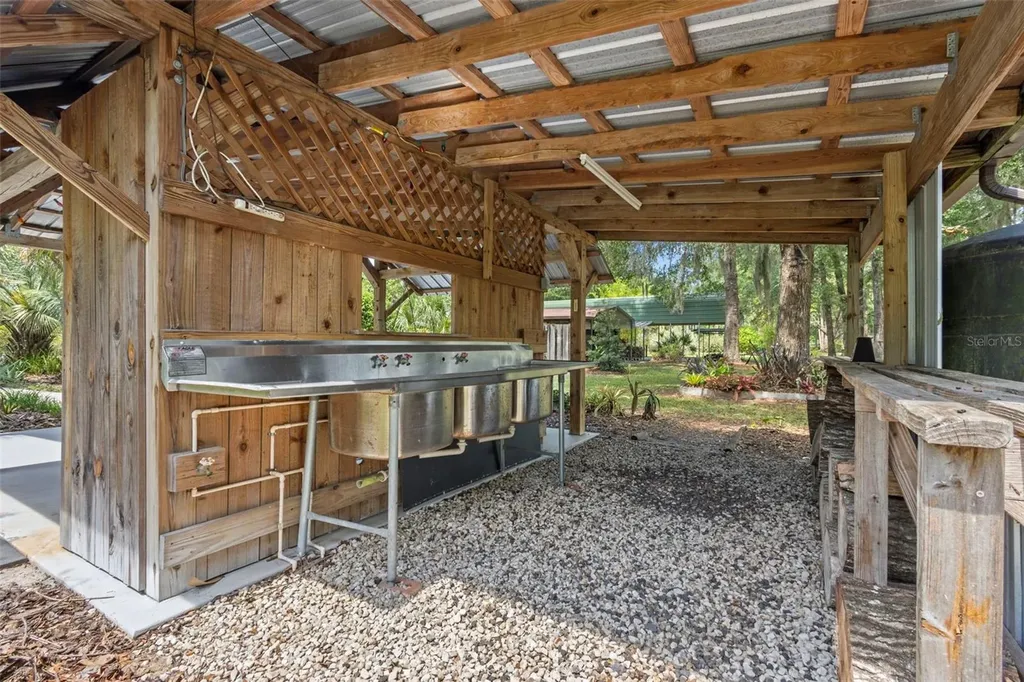 8851 NW 115th Street Chiefland FL 32626