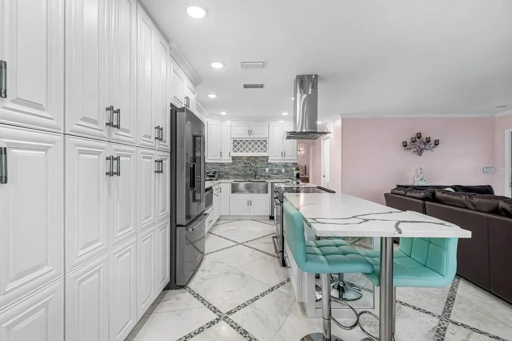 2343 Glenmore Circle Sun City Center FL 33573