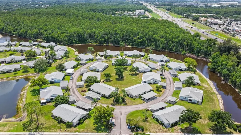 2343 Glenmore Circle Sun City Center FL 33573